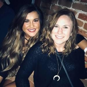 Meet your Posher, Alexis